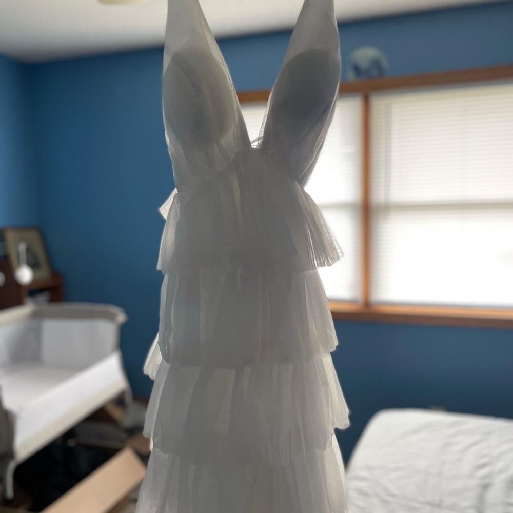 White Strapless Tiered Tulle Dress